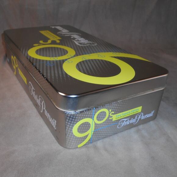 Trivial Pursuit 90s Trivia Tin Time Capsule Edition Complete 2004 Parker Bros - Picture 10 of 10